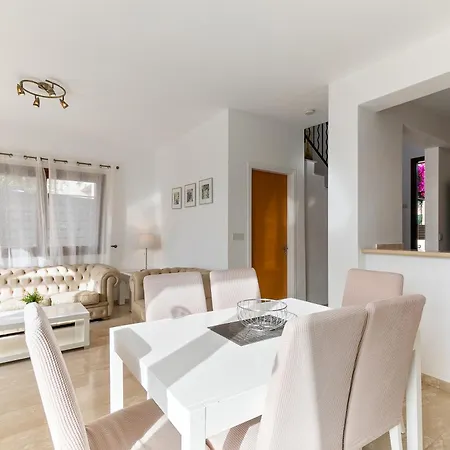 Villa 2 Bedroom Kornos With Private Pool And Golf Views, Aphrodite Hills