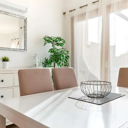 2 Bedroom Kornos With Private Pool And Golf Views, Aphrodite Hills Κούκλια