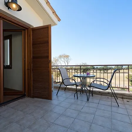 2 Bedroom Kornos With Private Pool And Golf Views, Aphrodite Hills Βίλα *