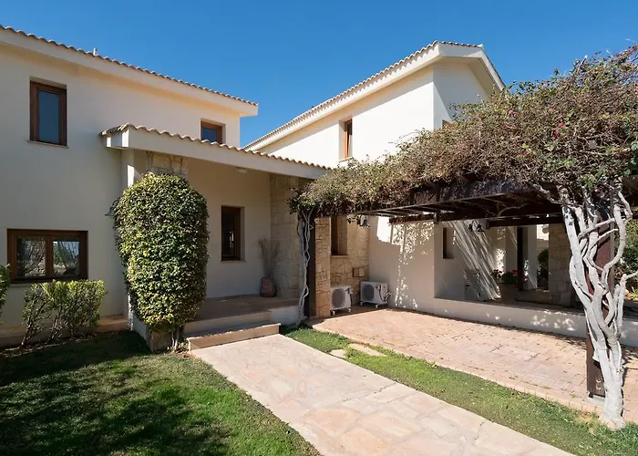 2 Bedroom Kornos With Private Pool And Golf Views, Aphrodite Hills *