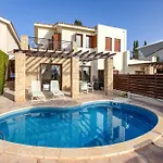 2 Bedroom Kornos With Private Pool And Golf Views, Aphrodite Hills Vila *