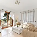 Vila 2 Bedroom Kornos With Private Pool And Golf Views, Aphrodite Hills *