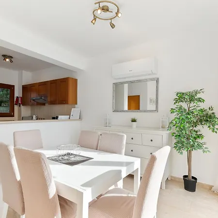 2 Bedroom Kornos With Private Pool And Golf Views, Aphrodite Hills * Kouklia