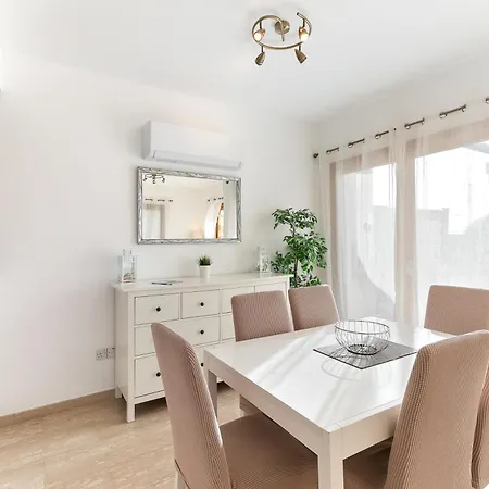 2 Bedroom Kornos With Private Pool And Golf Views, Aphrodite Hills クークリア