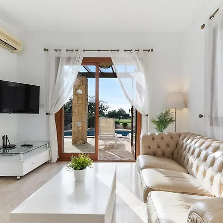 Villa 2 Bedroom Kornos With Private Pool And Golf Views, Aphrodite Hills *