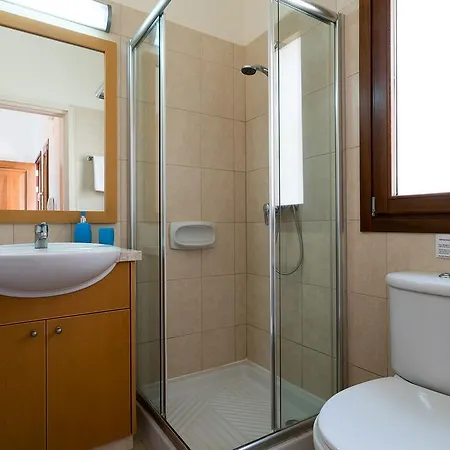 2 Bedroom Kornos With Private Pool And Golf Views, Aphrodite Hills Villa Kouklia