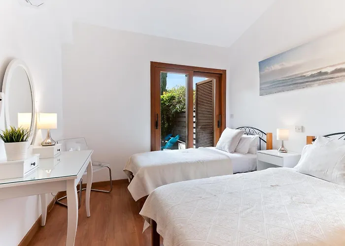 Villa 2 Bedroom Kornos With Private Pool And Golf Views, Aphrodite Hills Kouklia