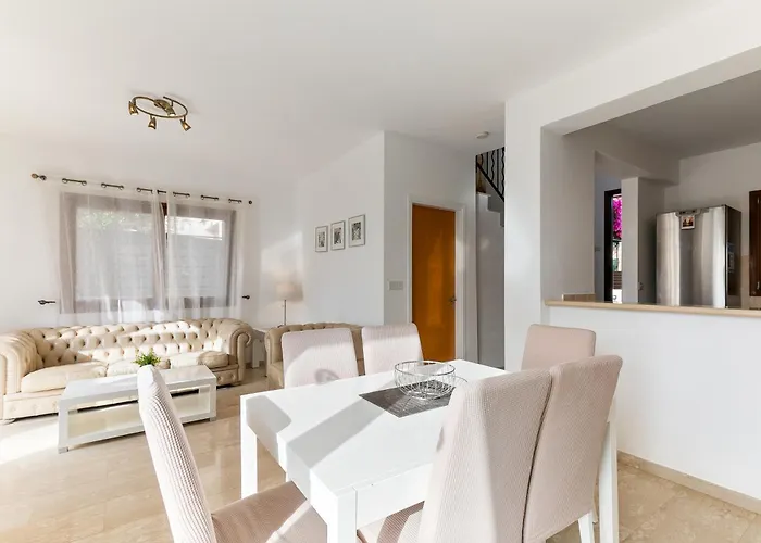 Villa 2 Bedroom Kornos With Private Pool And Golf Views, Aphrodite Hills