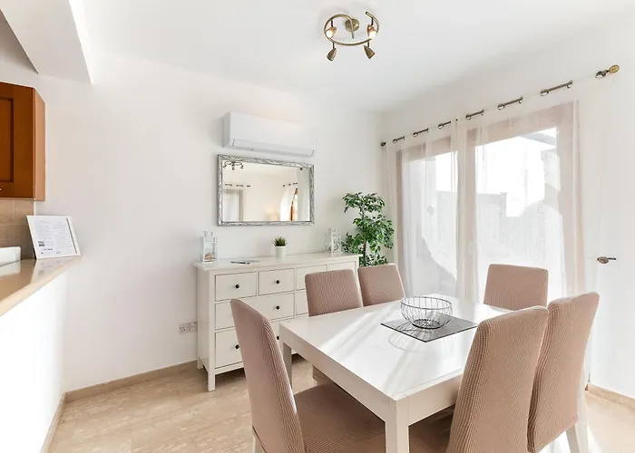 2 Bedroom Kornos With Private Pool And Golf Views, Aphrodite Hills Kouklia