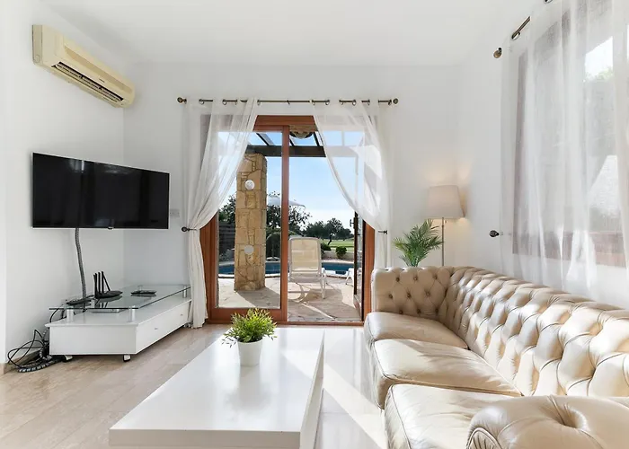 Villa 2 Bedroom Kornos With Private Pool And Golf Views, Aphrodite Hills *