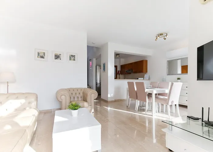 2 Bedroom Kornos With Private Pool And Golf Views, Aphrodite Hills * Kouklia