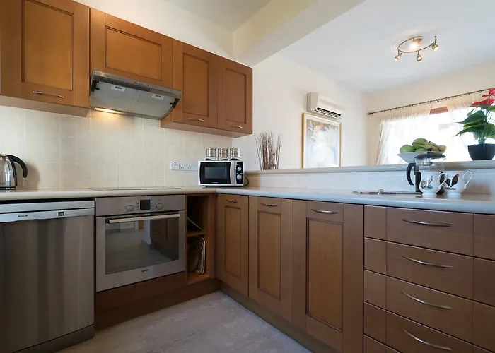 2 Bedroom Kornos With Private Pool And Golf Views, Aphrodite Hills * Kouklia